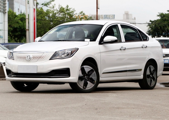 120kw 230NM Long Range Dongfeng Electric Cars Sedan AEOLUS E70