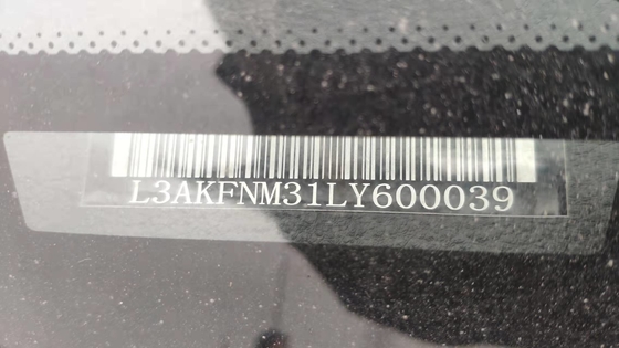 SINOTRUK Gasoline SUV Used Motor Vehicle 1.5T+6AT 175km/H