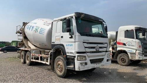 14m3 Sinotruk Concrete Mixer Used Heavy Duty Trucks Euro 4 340HP