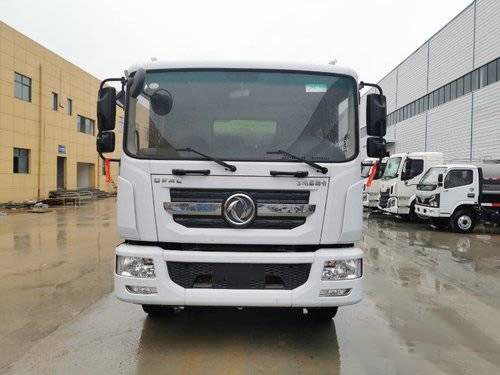 Dongfeng Duolika D9 Used Water Tank Truck